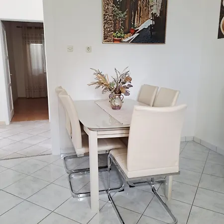 Iva Appartement *